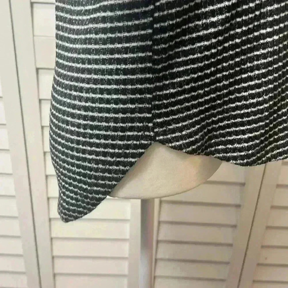 Lucky Brand Bonne Chance Cowl Neck Striped Sweater Size XS Black & White - Picture 5 of 9